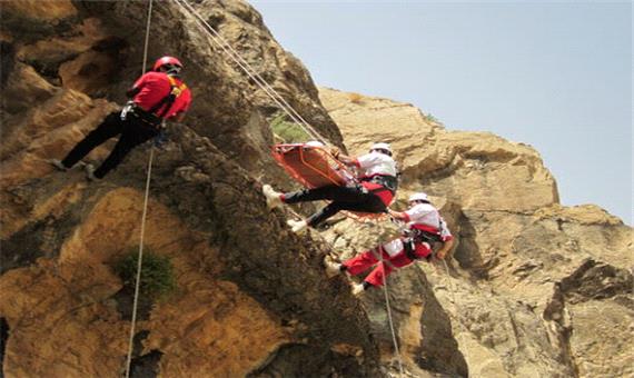 نجات 2 گردشگر در مناطق کوهستانی دزفول