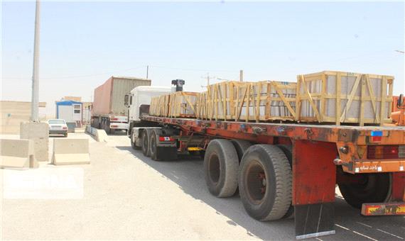 حدود 17 هزار تن انواع کالاهای صادراتی  از مرز چذابه به عراق صادر شد
