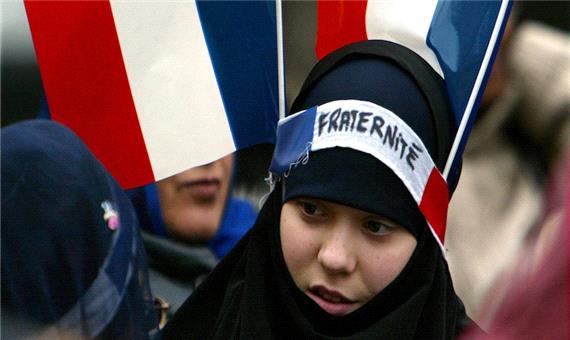 داستان عجیب اسلام و فرانسه/ از شکنجه الجزایر تا حملات تروریستی/ سیاست اسلام فرانسوی چیست؟