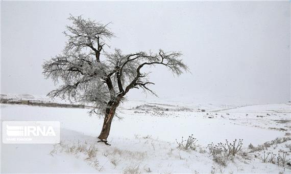 برف مسیر 3 روستای دهدز را مسدود کرد