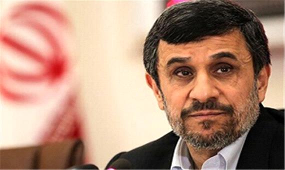 احمدی‌نژاد خود را برای 1400 آماده می‌کند