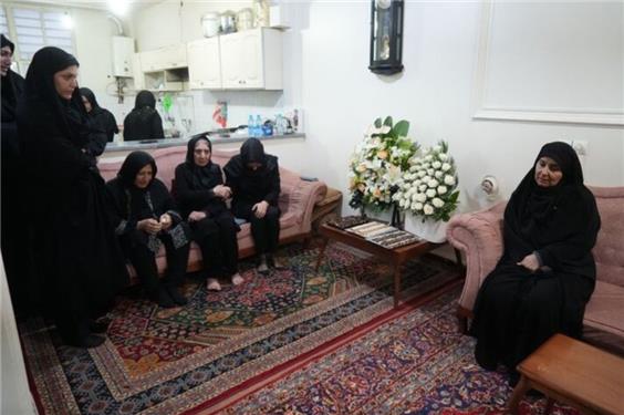 تجلیل وزیر راه و شهرسازی از مدیر کل فقید راه و شهرسازی خوزستان
