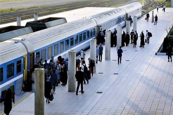 فروش بلیت قطارهای شهریورماه آغاز شد