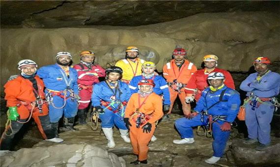 پاک‌سازی عمیق‌ترین غار جنوب‌غربی کشور با همکاری غارنوردان خوزستانی
