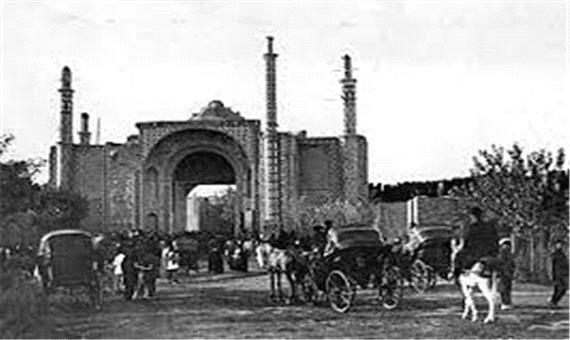 عکسی تاریخی از دروازه دولت تهران/ وقتی ورودی شهر، محل عبور شترها بود/ عکس