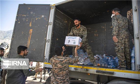 نخستین محموله کمک‌های مردم خرمشهر به منطقه زلزله‌زده اندیکا ارسال شد