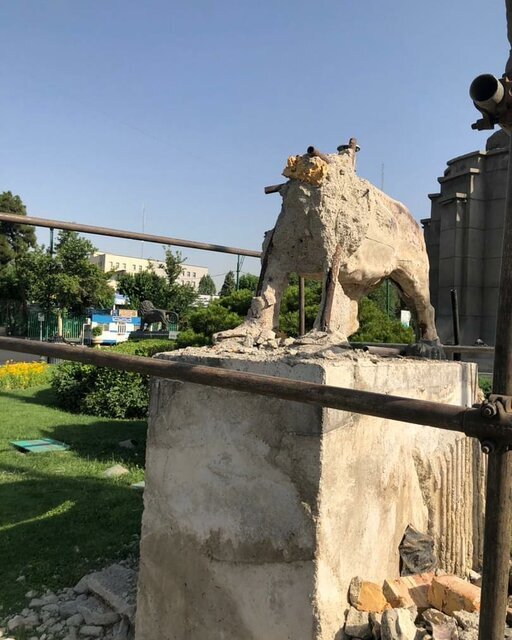 شیرهای جدید میدان حر با مصالح جدید ساخته و نصب می شوند