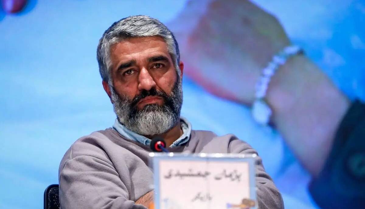 چهره ها/ پژمان جمشیدی ۲۰ سال پیش جلوی باشگاه پرسپولیس