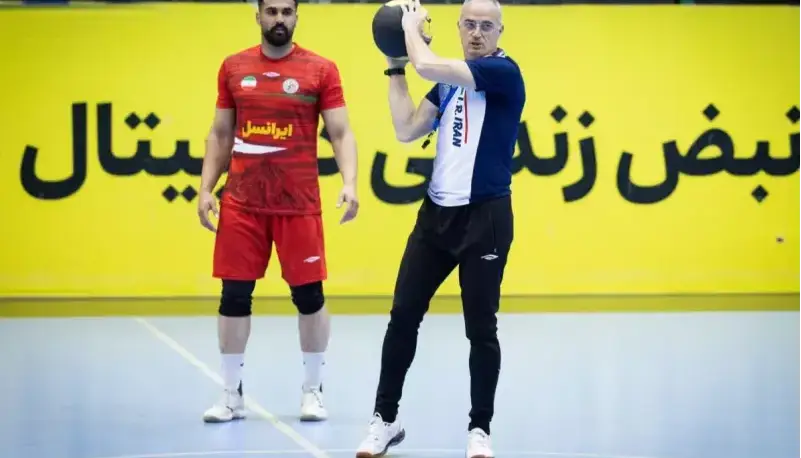 بازگشت سرمربی اسپانیایی تیم ملی به تهران