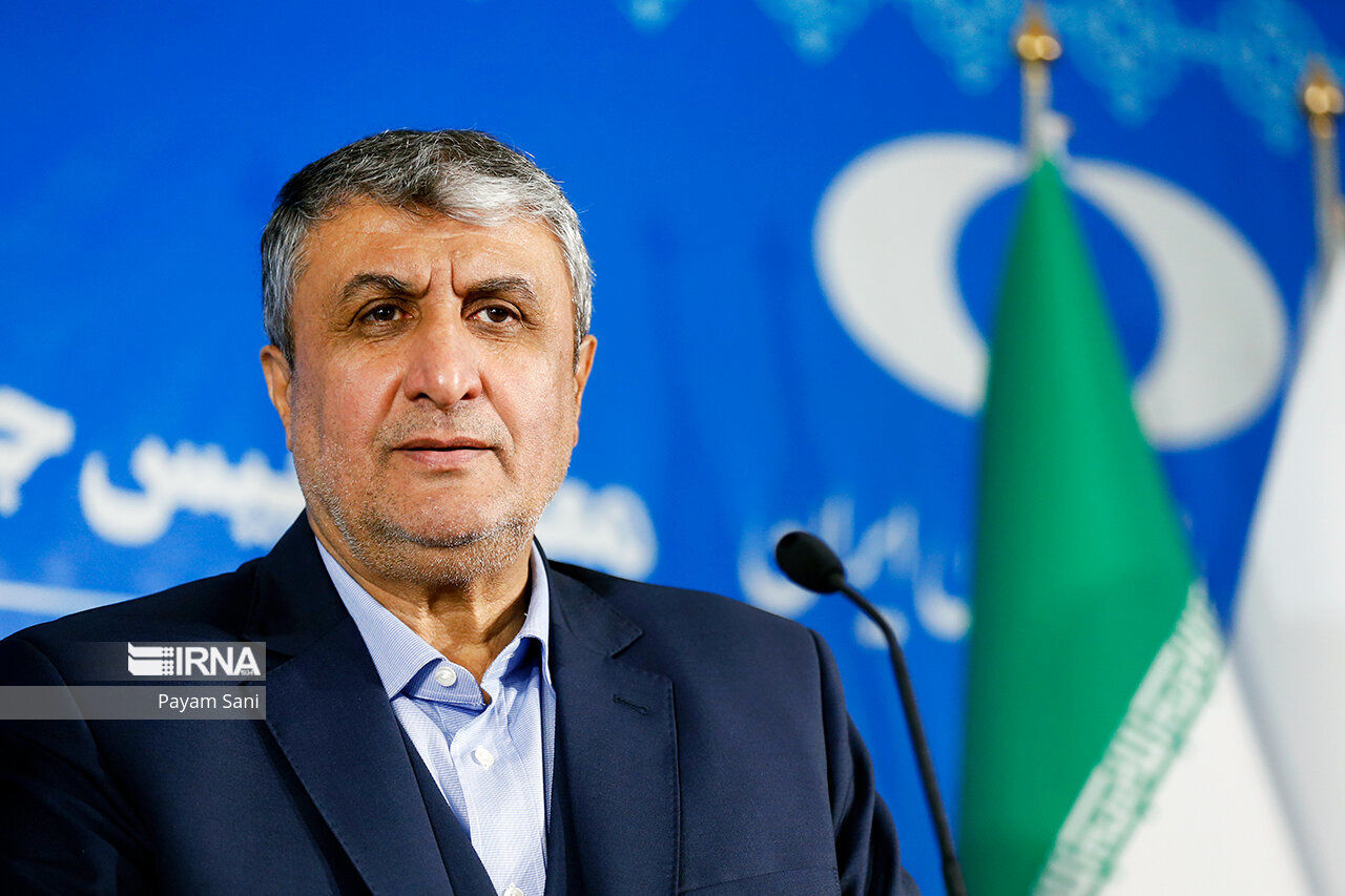 اسلامی: آمریکا باید آمادگی خود را برای گفت‌وگو ثابت کند