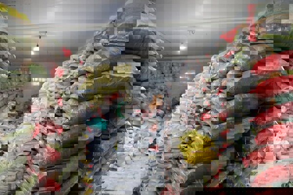 کشف انبار بزرگ احتکار اقلام معیشتی در ایذه