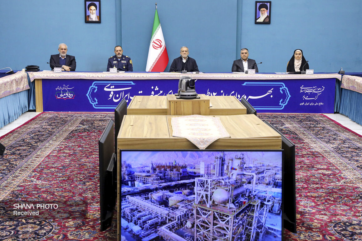 ظرفیت تولید محصولات پتروشیمی در دولت چهاردهم به ۱۰۰ میلیون تن رسید