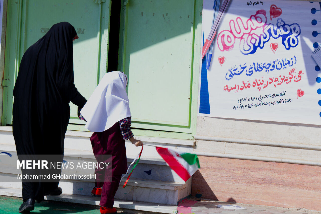 دهقانی: پاسخگویی شفاف ویترین آموزش و پرورش است