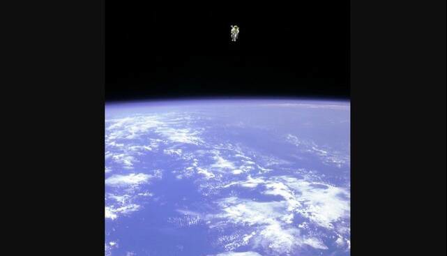 عکس روز ناسا از پرواز آزادانه در فضا