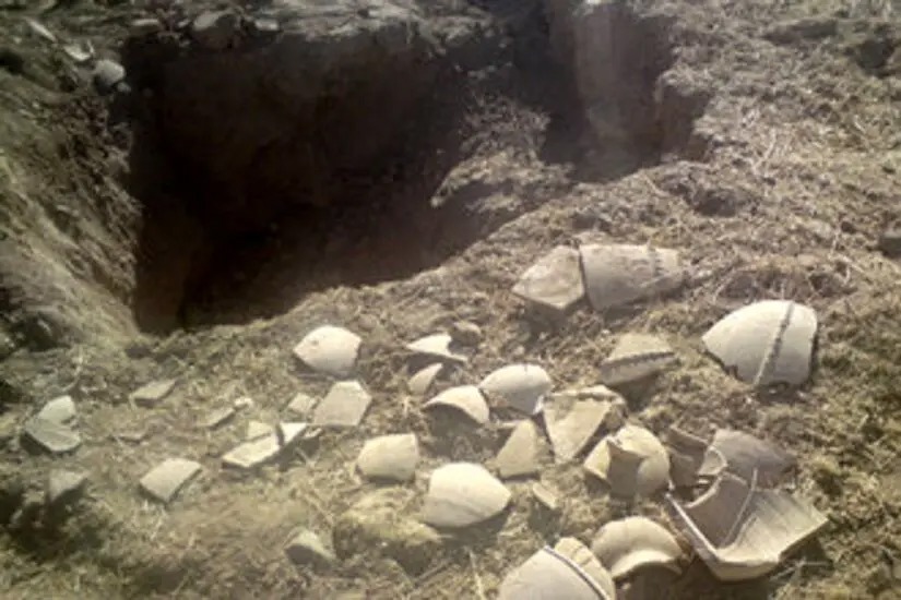 انهدام باند حفار غیر مجاز در یکی از محوطه‌های تاریخی شوش