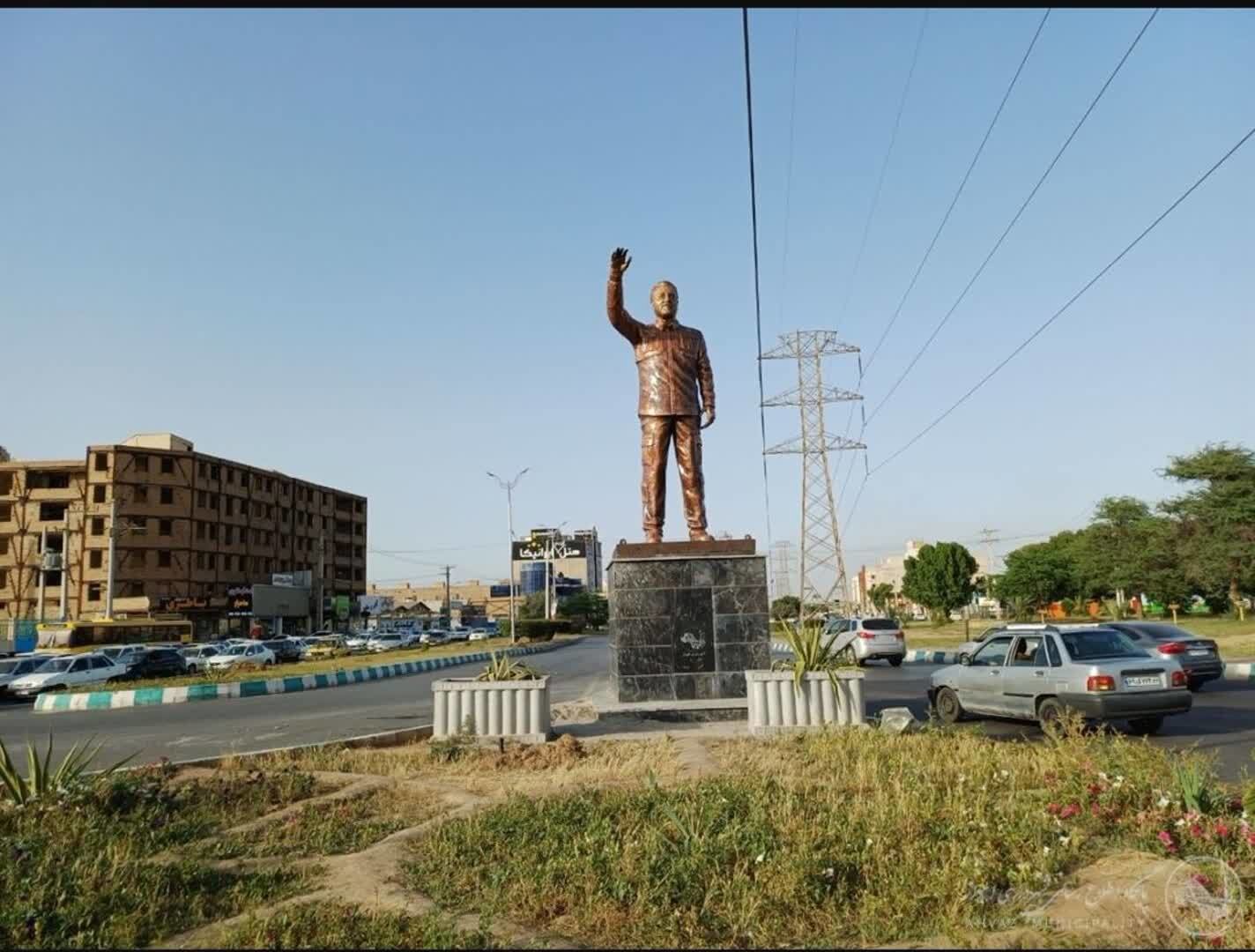 رونمایی از تندیس جدید سپهبد شهید سلیمانی در اهواز