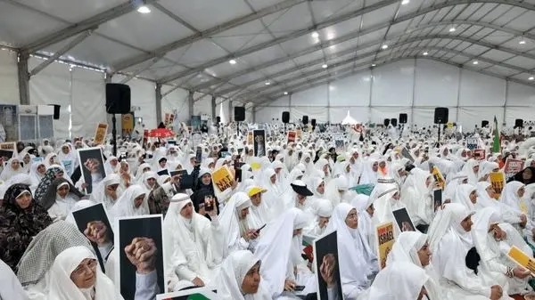 مراسم برائت از مشرکین در صحرای عرفات