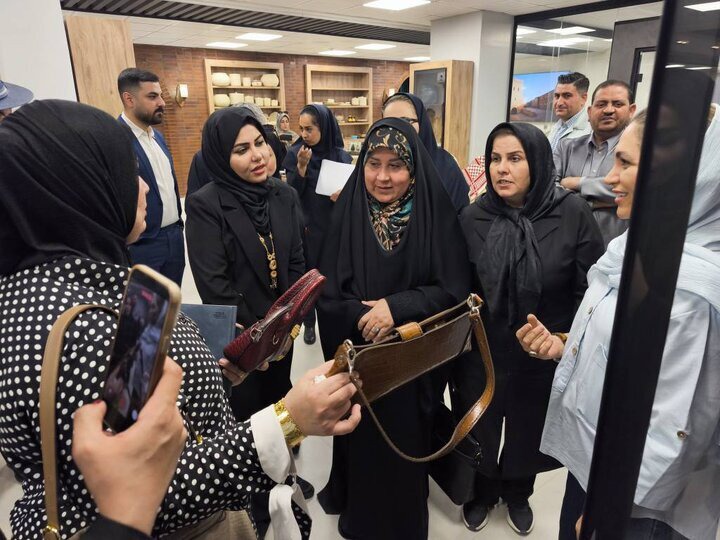 بازدید هیات تجاری عراق از نمایشگاه دائمی اتاق بازرگانی اهواز