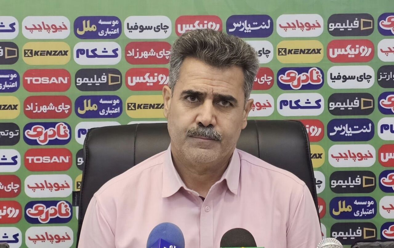 مخالفت با  استعفای سرمربی تیم صنعت‌نفت آبادان