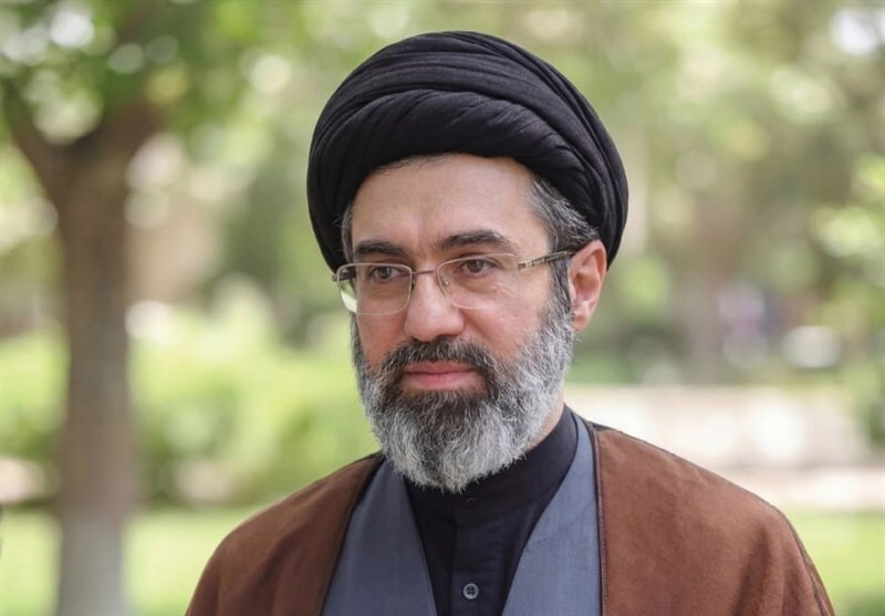 آیت الله سیدمجتبی حسینی خامنه‌ای شخصیتی شناخته شده در علم، اخلاق و اجتهاد است