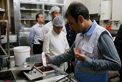 کشف ۷ تن غذای فاسد در شرق اهواز