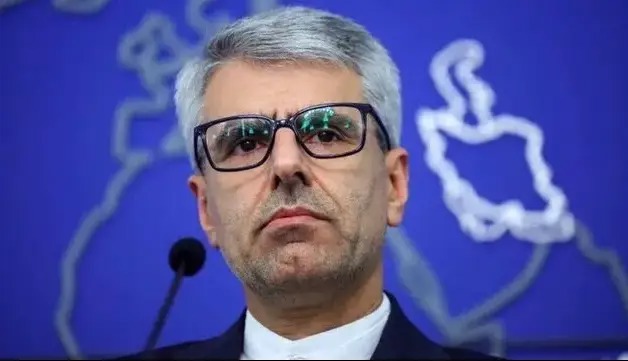 پیام عربی سخنگوی وزارت امور خارجه در بدو ورود به بغداد