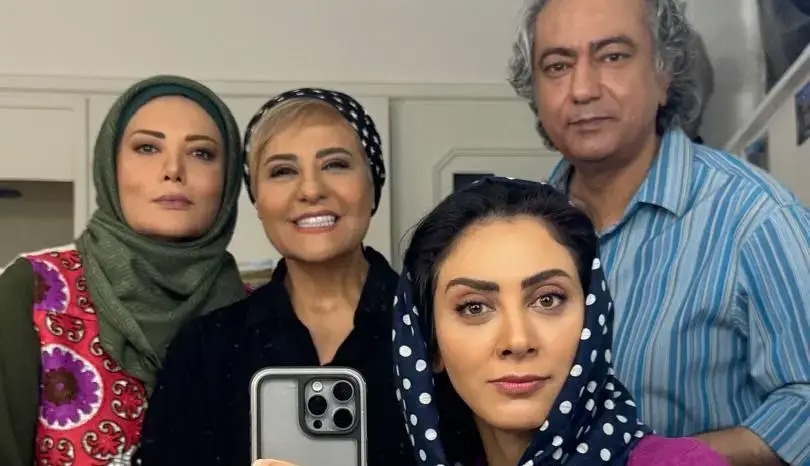 چهره ها/ دورهمی گرم مونا فرجاد، هدایتی و رابعه اسکویی در اتاق گریم