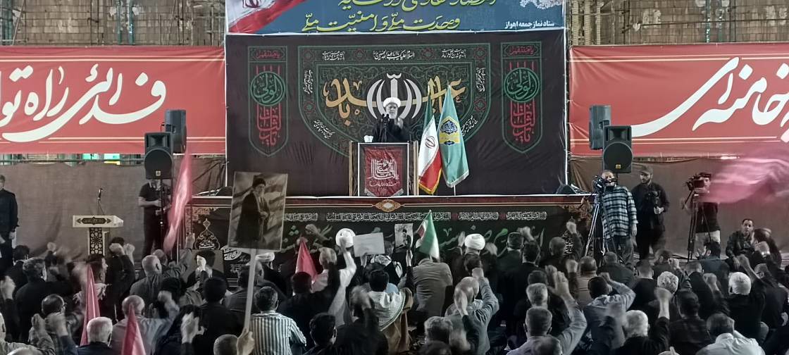 ملت ایران با اقتدار ایستاده در پای ولایت فقیه و نظام اسلامی