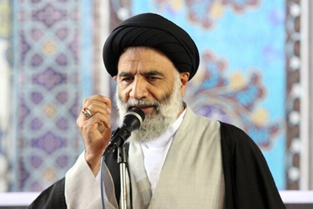 لزوم حرکت انقلاب اسلامی در مسیر خونخواهی رهبر شهید ایران