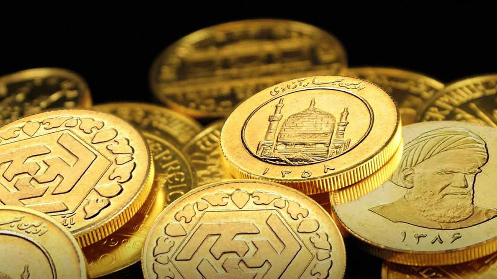 کاهش نرخ طلا در برابر افزایش قیمت سکه؛ دلار همچنان سبز ماند