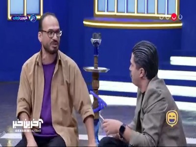 استندآپ تقلید از خواننده لس آنجلسی در برنامه تلویزیونی