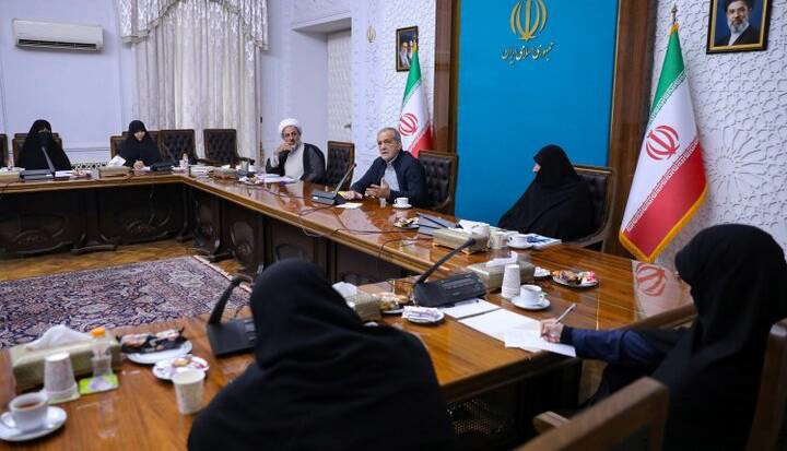 رئیس‌جمهور: نمی‌شود صرفاً دستور بدهیم و انتظار داشته باشیم نسل جدید تبعیت کند