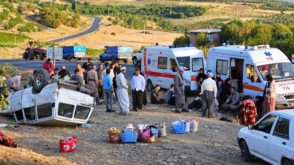 واژگونی لندکروز در جاده پیرانشهر ــ میرآباد ۱۶ مصدوم بر جای گذاشت