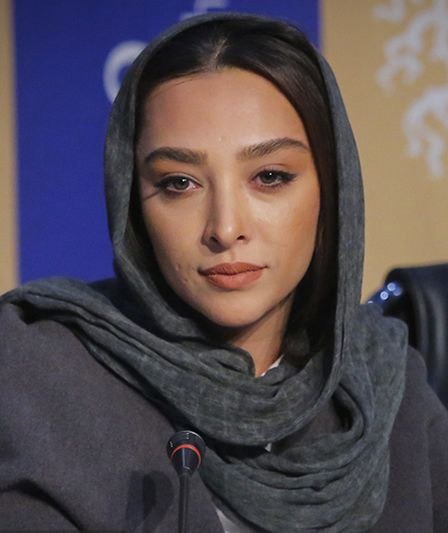 آناهیتا درگاهی کارگردان تئاتر شد
