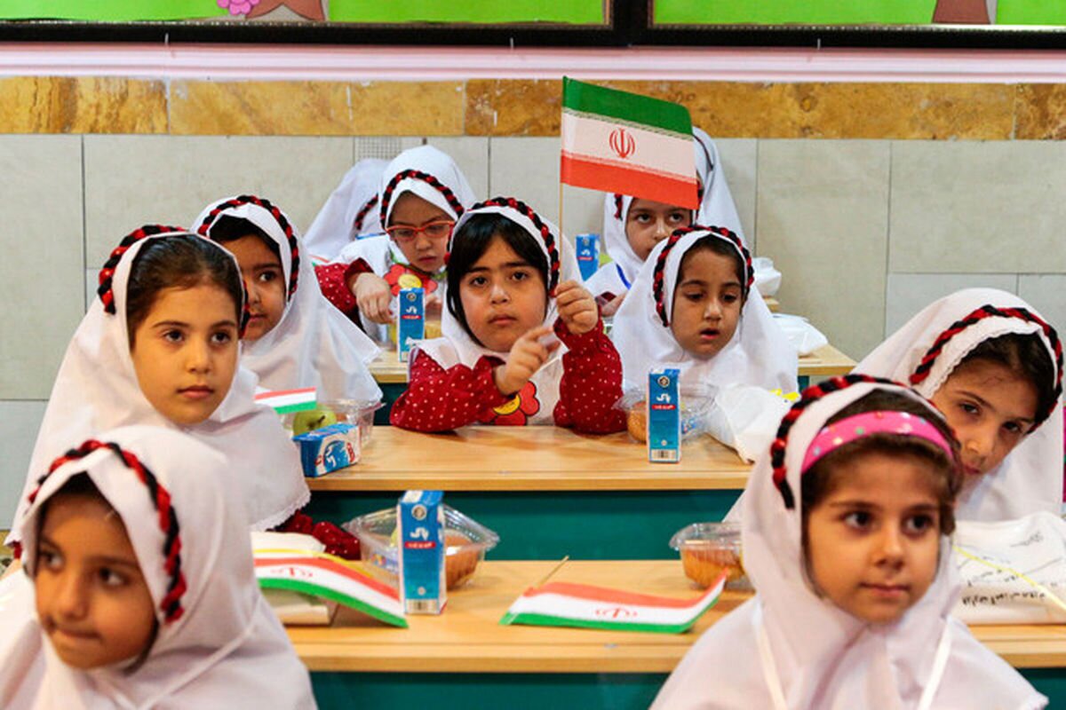 طنین زنگ شکوفه‌ها در مدارس فارس