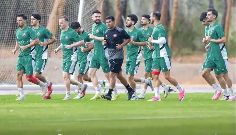 پرسپولیس و رونمایی از یک لباس جذاب
