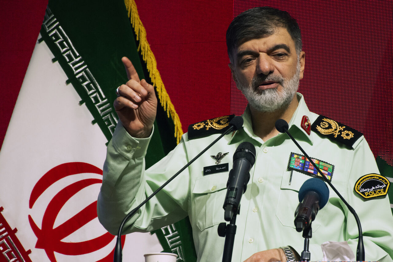 پیام قدردانی فرمانده کل انتظامی کشور از پیام رهبر انقلاب