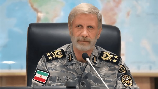 امیر حاتمی: ایستادگی رزمندگان ارتش، جلوه‌هایی از پیوند ایمان و اقتدار است